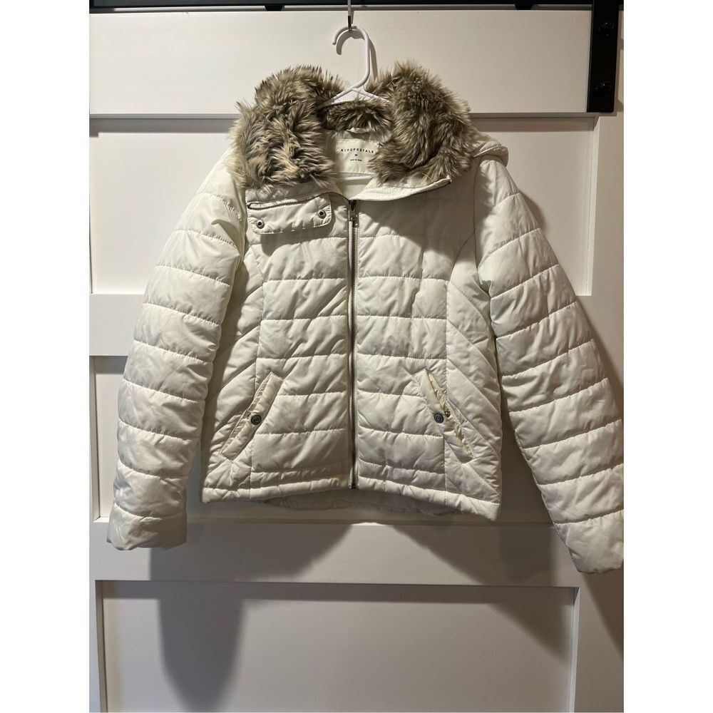 Aeropostale white puffer jacket with fur hood size medium
